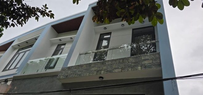 BÁN NHANH NHÀ 2 TẦNG MỚI XÂY DỰNG HẺM OTO TÔ HIẾN THÀNH P TRẦN PHÚ