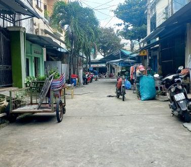 Bán nhà 2 tầng trung tâm thành phố, Dt 5x20m Hướng Đông, hẻm 5m Phạm Xuân Hòa, TP Quảng Ng
