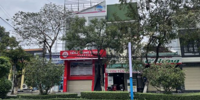 Bán nhà 3 tầng có tần hầm mặt tiền Phan Bội Châu trung tâm TP Quảng Ngãi giá cần tiền