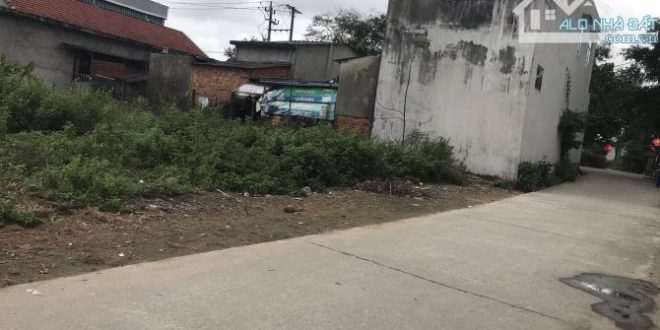 BÁN LÔ ĐÔI 10x25 250m2 HẺM 5m HOÀNG HOA THÁM TP QUẢNG NGÃI
