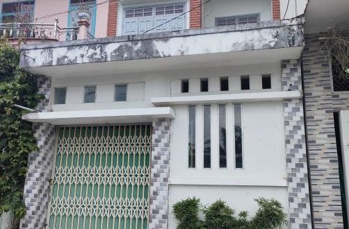 Nhà 2 tầng gần Quảng trường Phạm Văn Đồng